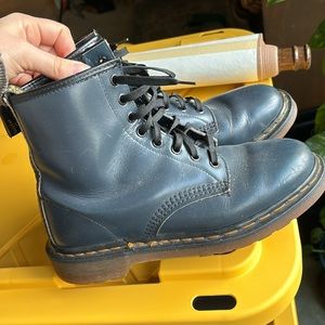 RARE navy Made in England Dr Martens Navy Blue